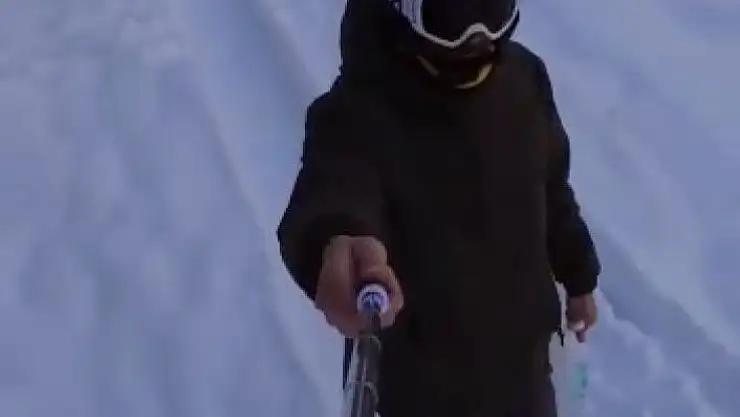 'Kayak takımlarına atlayıp alışverişe çıktı'