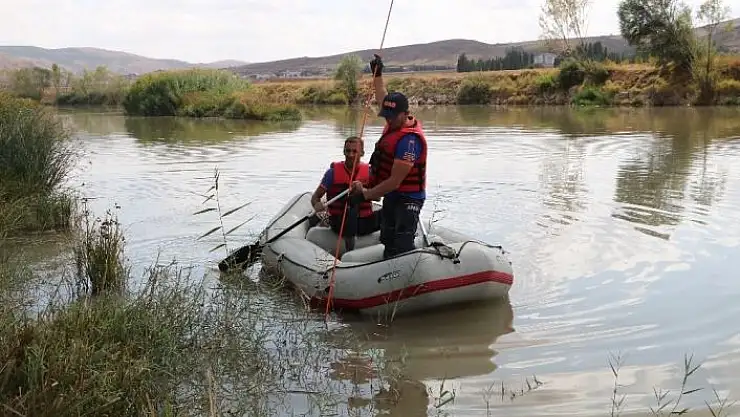 'Kayıp şahıs Kızılırmak´ta aranıyor'