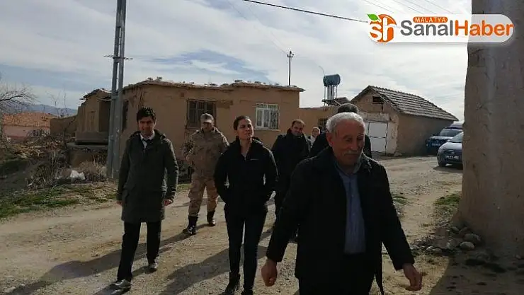Kaymakam Sinem Büyüknalçacı depremzedeleri ziyaret etti