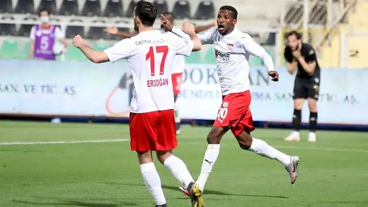 'Kayode gol sayısını 4 yaptı'