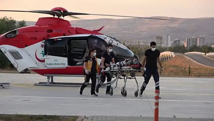 'Kazada yaralandı, ambulans helikopterle hastaneye sevk edildi'
