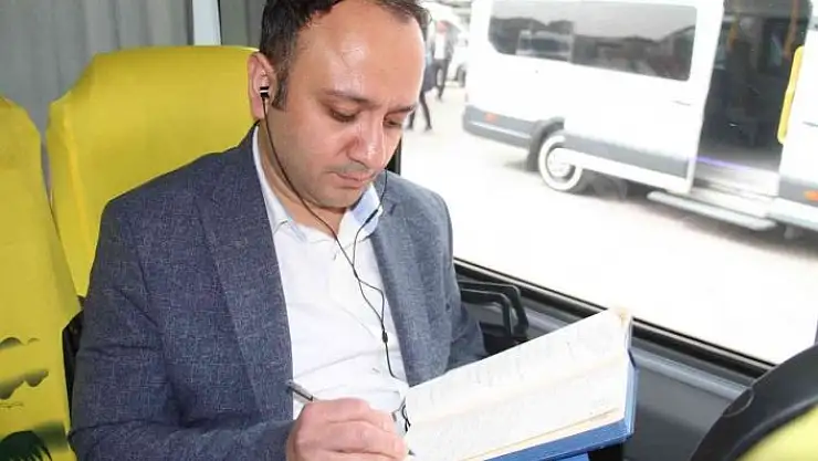 'Kemal Sunal´ın oynadığı ´Atla Gel Şaban´ filmi Elazığ´da gerçek oldu: Minibüse binmeden yazamıyor'