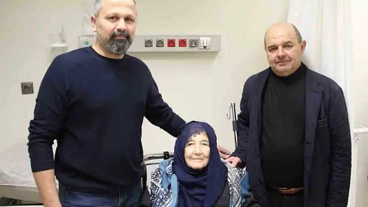 'Kemoterapi ve ameliyattan korkan kadın, yapılan operasyon ile sağlığına kavuştu'