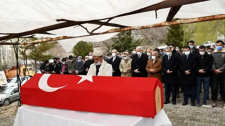 'Kıbrıs Gazisi son yolculuğuna uğurlandı'