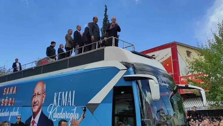 'Kılıçdaroğlu, Besni´de vatandaşlarla buluştu'