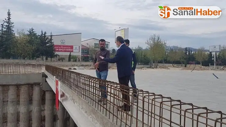 Kılınç devam eden köprülü kavşak çalışmalarını inceledi