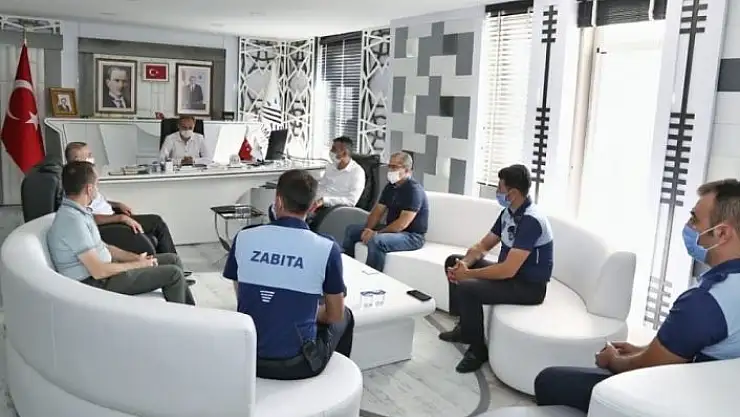 'Kılınç, zabıta personelinin gününü kutladı'