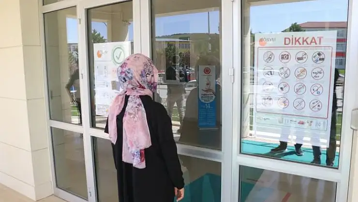 'Kimliğini düşürdüğünü sınav merkezinde fark etti'