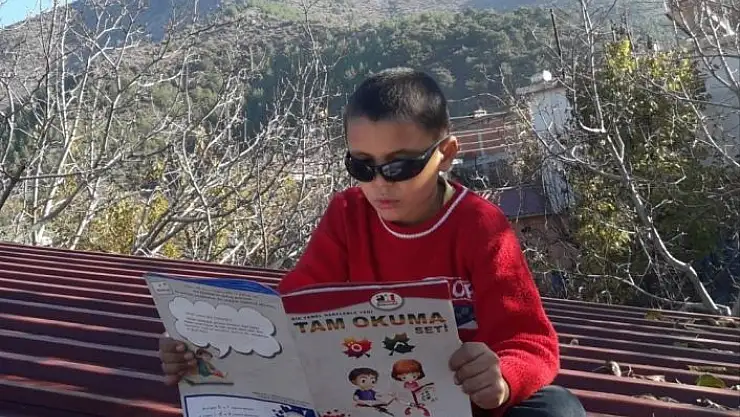 'Kırsal kesimdeki öğrencilere kitap okuma sevgisi aşılanıyor'