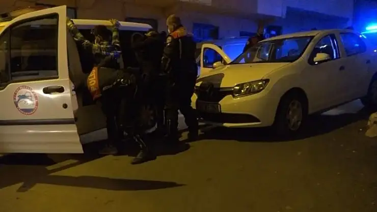 'Kısıtlamayı ihlal etti, ''Yakışıklı çıkıyor muyum abi''  dedi'