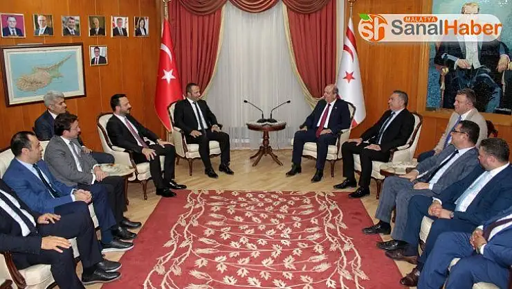 KKTC Başbakanı Tatar, Kocaelili iş adamları heyetini kabul etti