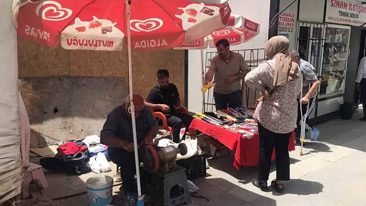 'Konteyner çarşıda esnafın bayram mesaisi'