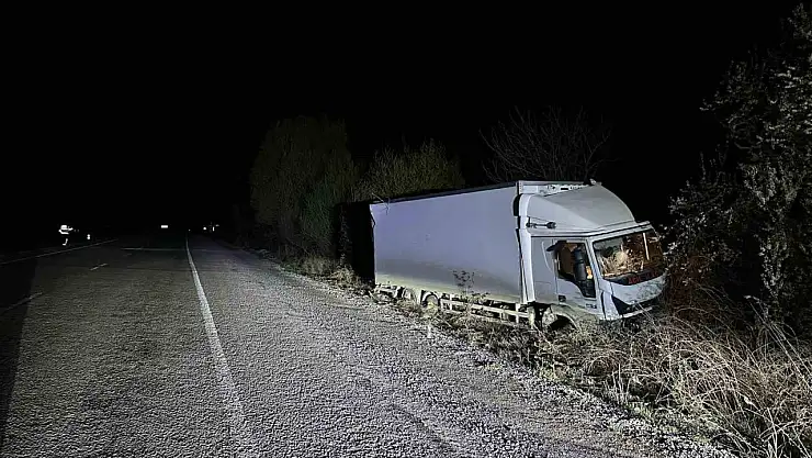 Kontrolden çıkan kamyon karşı şeride geçti: 1 yaralı