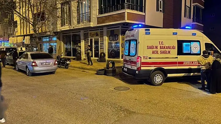 'Kontrolden çıkan motosiklet devrildi: 3 yaralı'