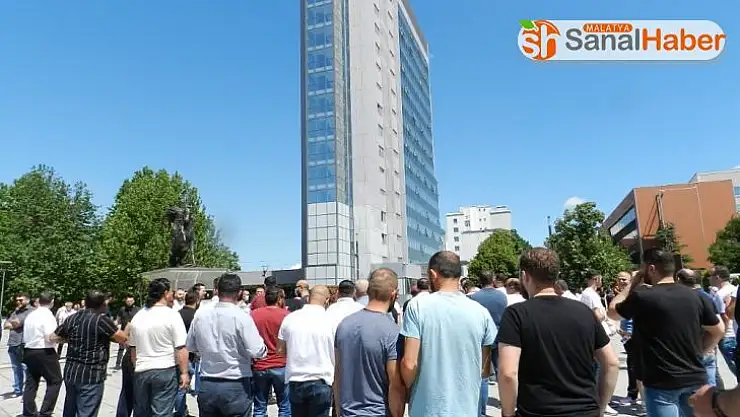 Kosova'da düğün yasağının kaldırılması için hükümete çağrı