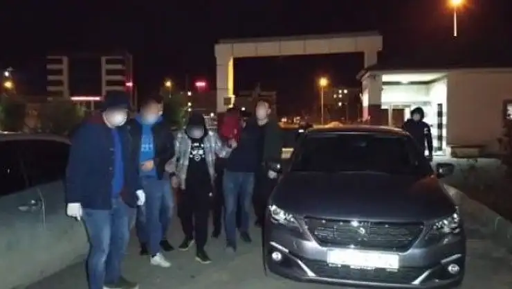 'Kovalamaca sonucu yakalanan otomobilden uyuşturucu çıktı'