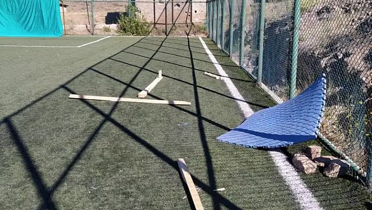 'Köy okulunda açıldı, malzemeler tahrip edildi'