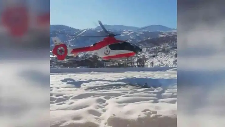 'Köylü vatandaşlar ambulans helikopter için dumanla konum belirledi'
