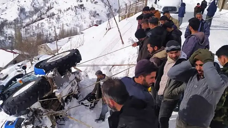 'Köylüler el birliği ile traktörü kurtardı'