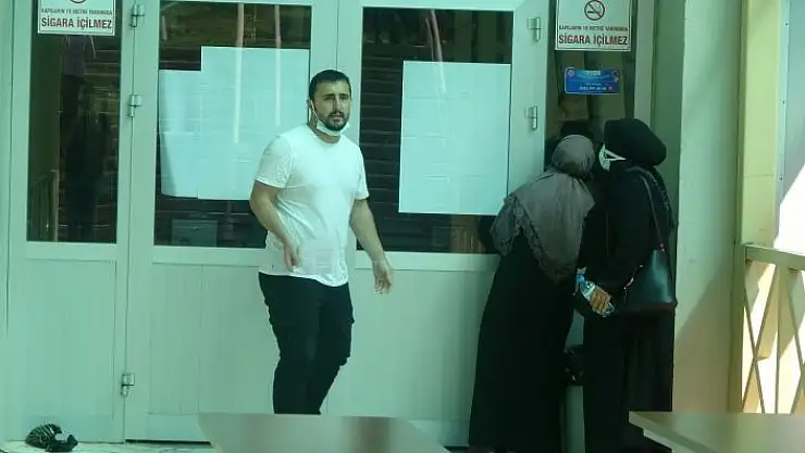 'KPSS´ye geç kalan adaylar sınava giremedi'