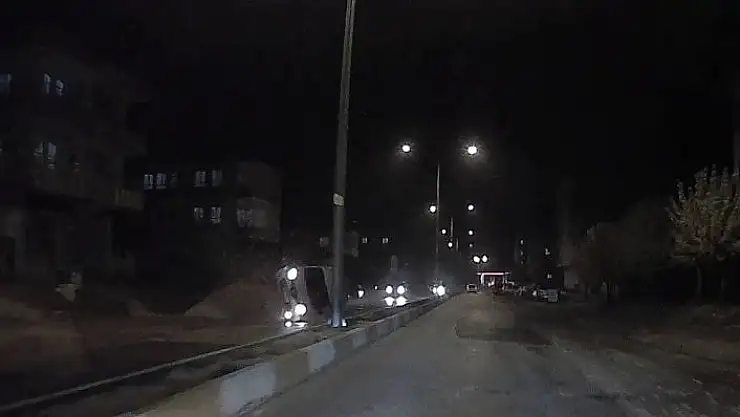 'Kum yığınına çarpıp uçan araç güvenlik kamerasında'