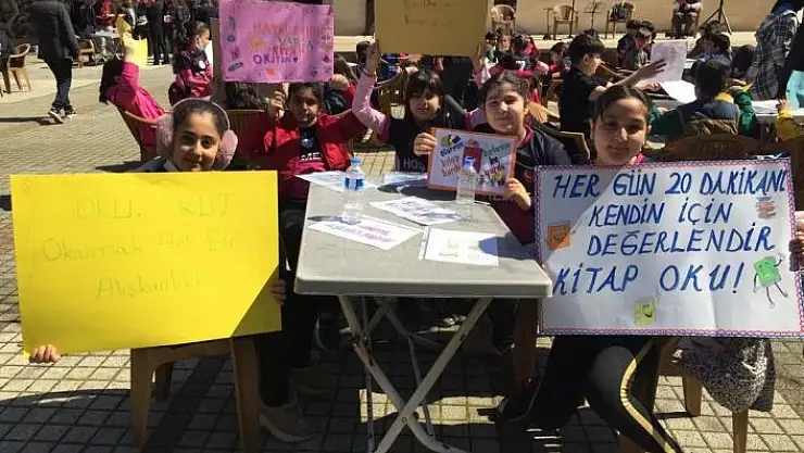 'Kütüphane Haftasında kitap okundu'