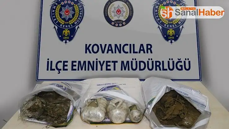 Lastiklere 7 kilo esrar gizledi, polise teslim oldu