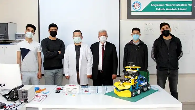 'Lise öğrencileri, kutuplar için robot tasarladı'