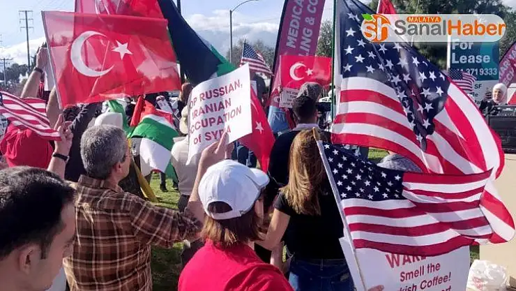 Los Angeles'ta, İdlib'deki Türk askerlerine destek gösterisi