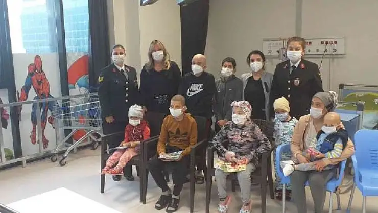 'Lösemili çocuklara jandarma şefkati'