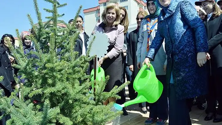 Emine Erdoğan Himayesinde 81 İlde Bereket Ormanları