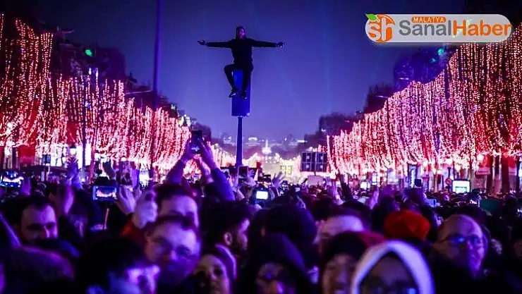 Macron: 'Emeklilik reformu gözden geçirilecek'