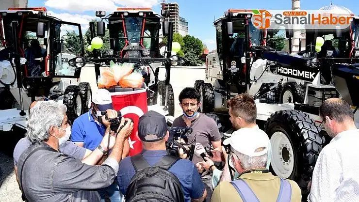 Malatya Büyükşehir Belediyesine yeni iş makineleri