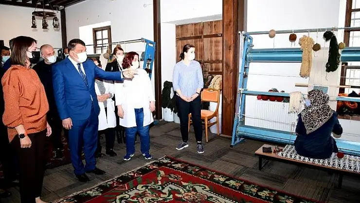 'Malatya Büyükşehir´den halı dokuma kursu'