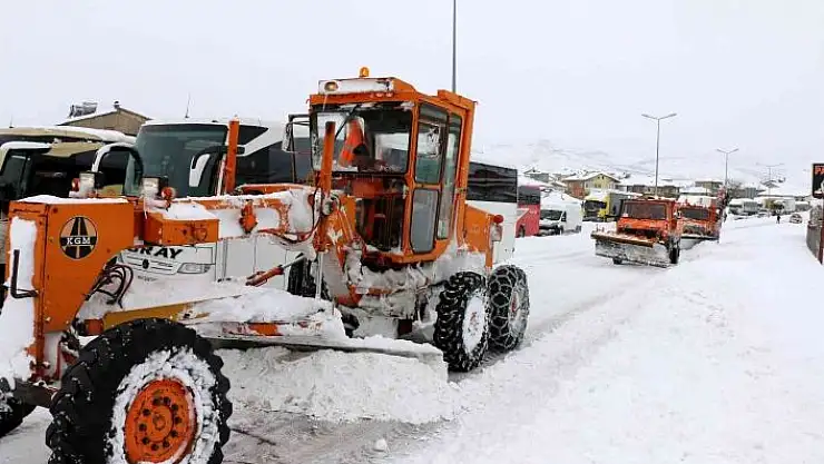 'Malatya´da 2 ilçe karayolu ile 219 kırsal mahalle yolu trafiğe kapalı'
