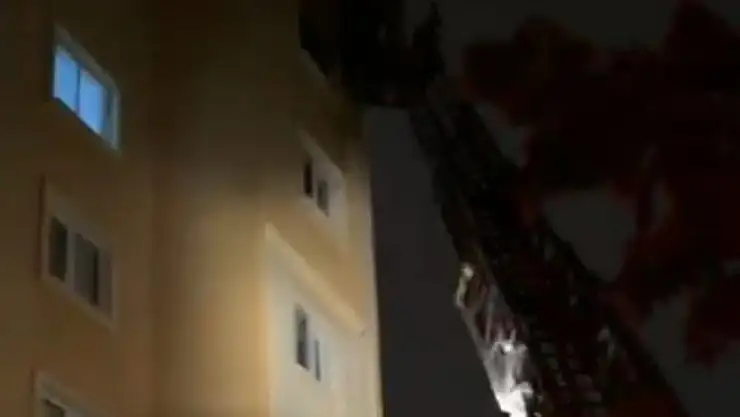 Malatya'da apartman yangını: Hamile kadın ve eşi hastaneye kaldırıldı