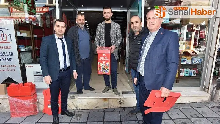 Malatya'da atık pil toplama kutusu dağıtılıyor