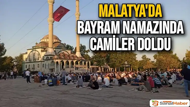 Malatya'da bayram namazında camiler doldu
