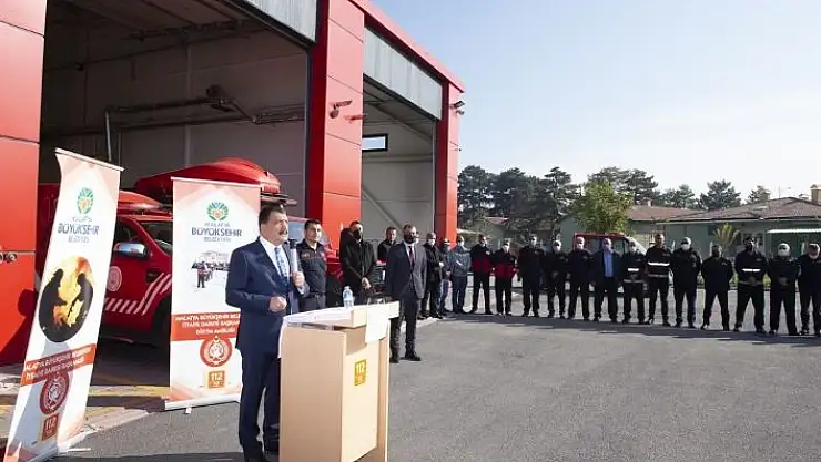 'Malatya´da çöken binada 13 vatandaşı kurtaran personele ziyaret'