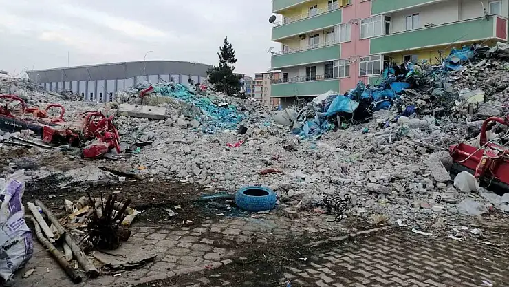 Malatya'da depremde 19 kişiye mezar olan Ermeç Apartmanı davasında 6'ncı duruşma