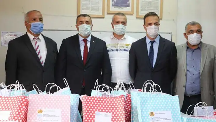 'Malatya´da ilkokul öğrencilerine kırtasiye desteği'