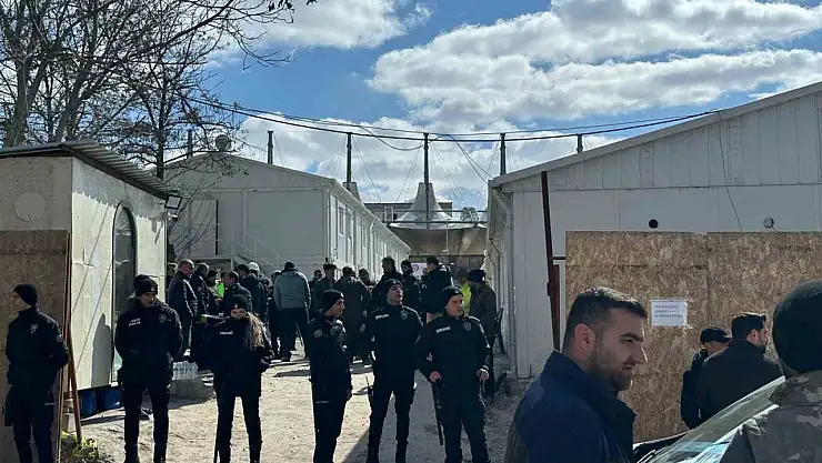 Malatya'da 60 kişi taş ve sopalarla birbirine girdi