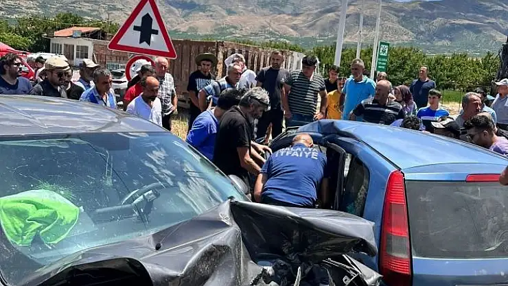 'Malatya´da otomobiller çarpıştı: 3 yaralı'