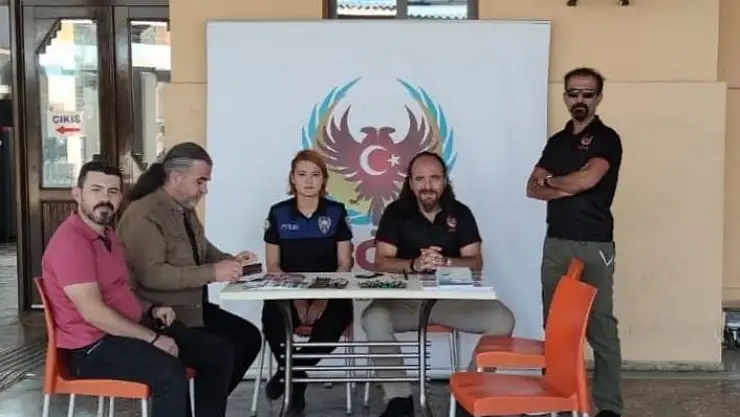 'Malatya´da polislerden `El Ele Güvenli Geleceğe´ projesi'