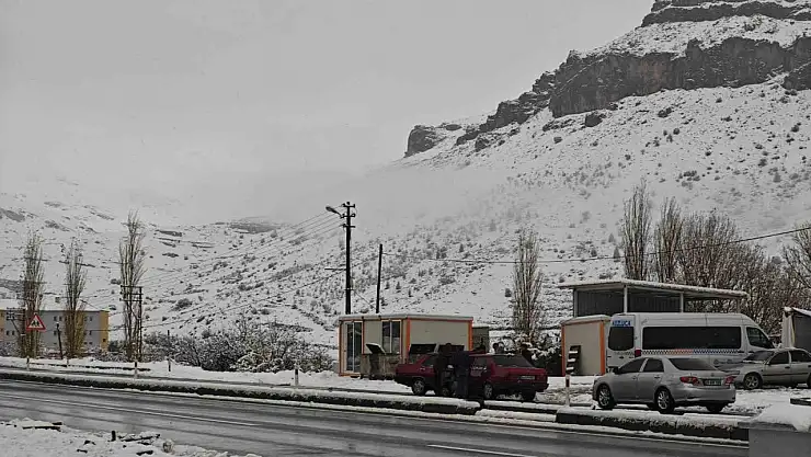 Malatya'da sağanak ve kar yağışı etkili oluyor