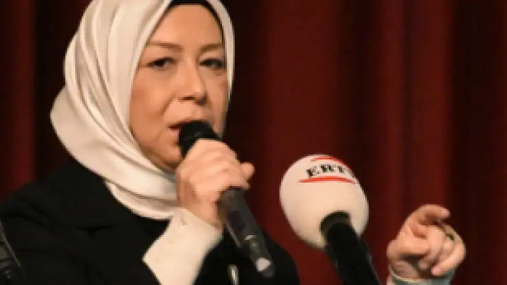 Öznur Çalık  Artık Başörtülü