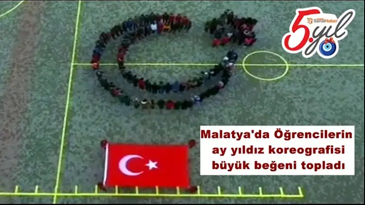 Malatya'da Öğrencilerin ay yıldız koreografisi büyük beğeni topladı