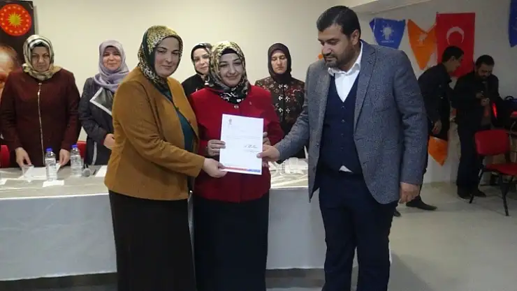 Doğanşehir Ak Parti Kadın Kolları yeni başkanını seçti