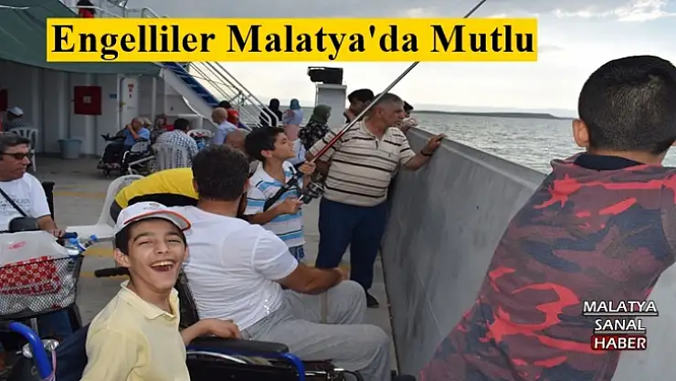 Engellilerin tekne turu mutluluğu