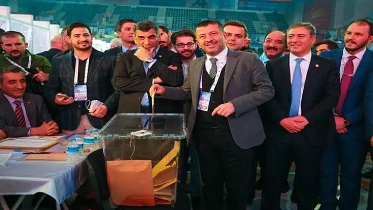 Ağbaba Tekrar Parti Meclisine Seçildi